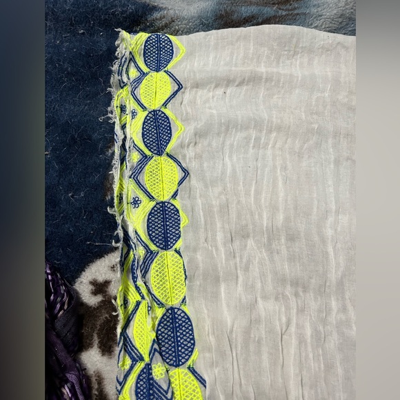 Patterned Scarf - Picture 3 of 5